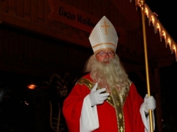 Adventmarkt Linz Volksgarten