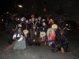 Linzer Perchten &amp; Urdrummer