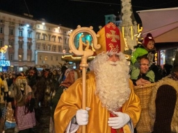 Adventmarkt Linz Hauptplatz