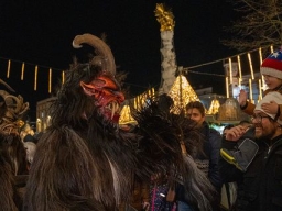 Adventmarkt Linz Hauptplatz