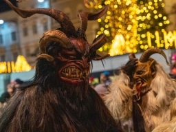 Adventmarkt Linz Hauptplatz