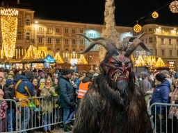 Adventmarkt Linz Hauptplatz