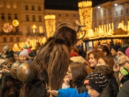 Adventmarkt Linz Hauptplatz