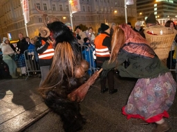 Adventmarkt Linz Volksgarten